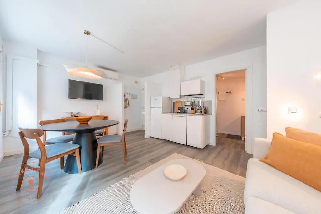 Apartment In Pedregalejo Near The Beach! - Tcm Μάλαγα